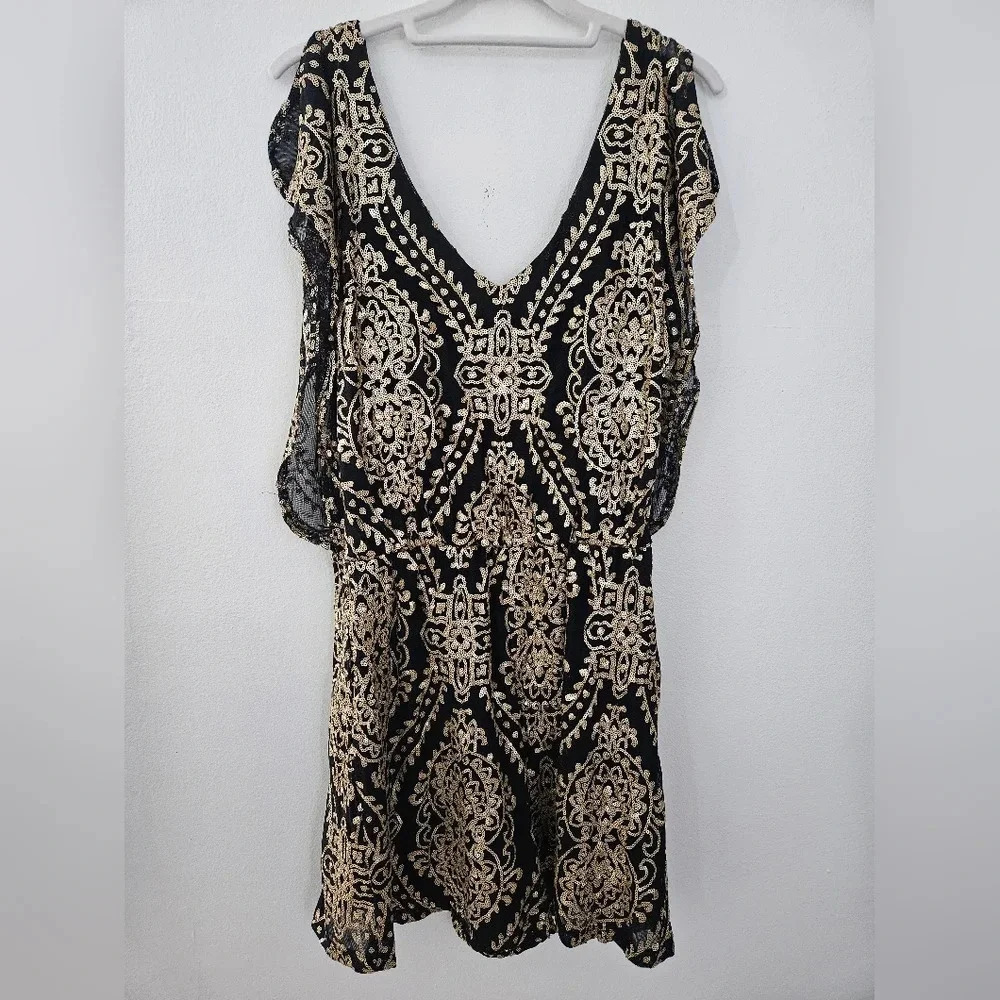 Soulmates Black Gold Sequin V Neck Butterfly Sleeve Romper Size Large
